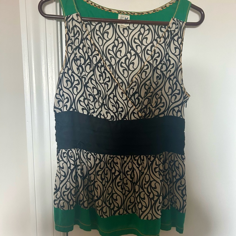 Sleeveless Black and Green Patterned Women's Top